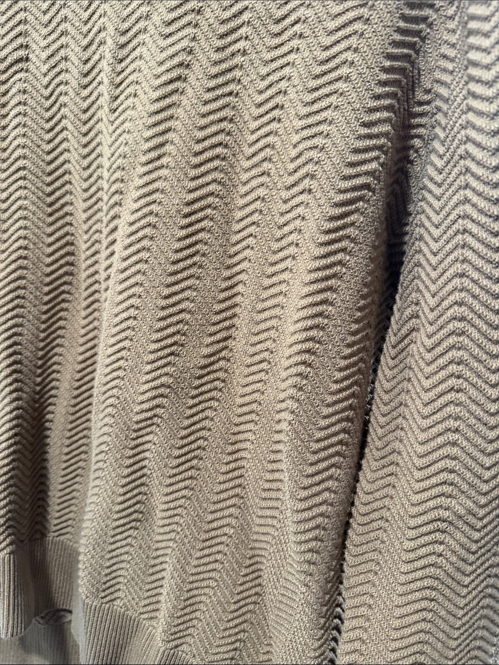 Goodfellow & Co Men’s Camel Chevron V-Neck Polo Sweater - Picture 2 of 5